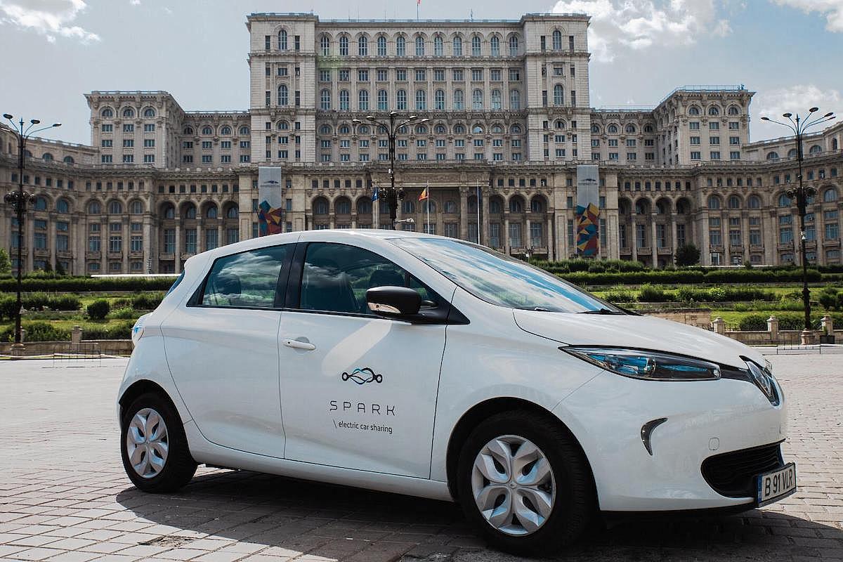 Electric car sharing service launches in Bucharest